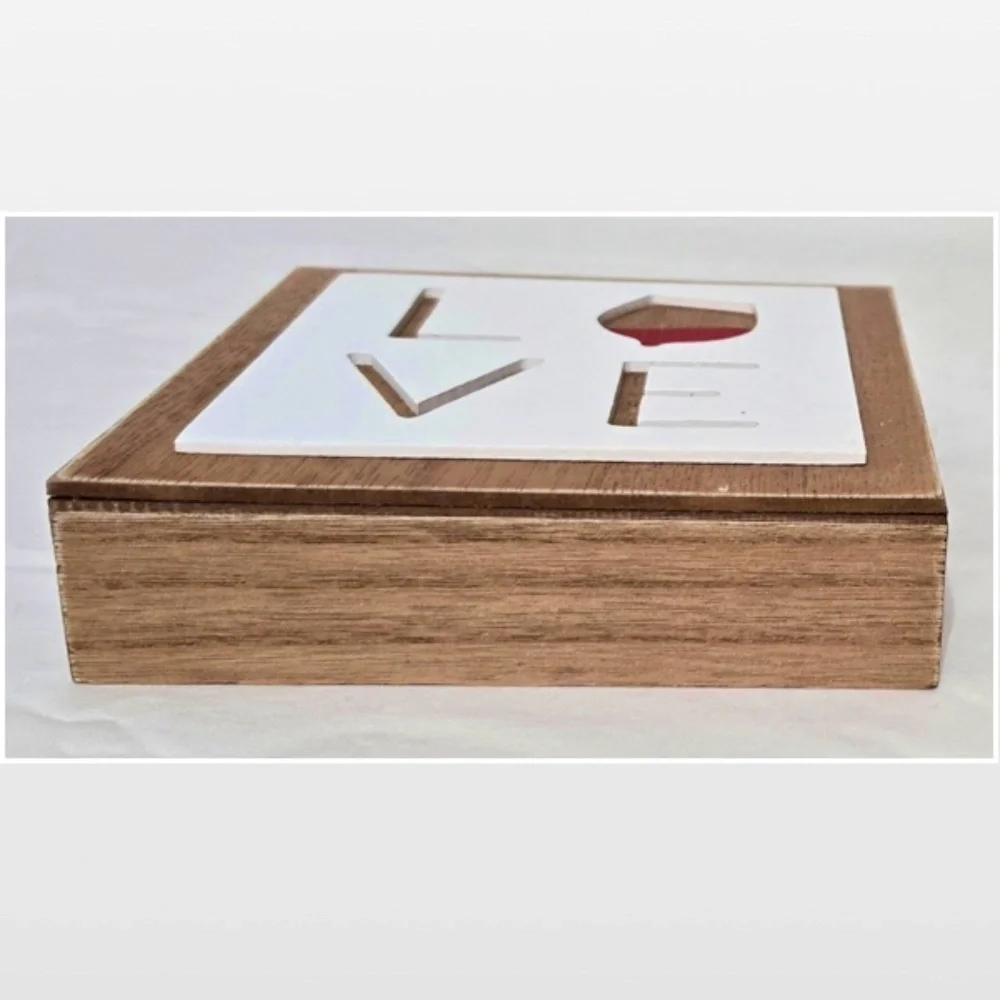 New Room &Retreat Sign Wood Block Love Box Home Décor Red Wine 2 Dimensional NWT